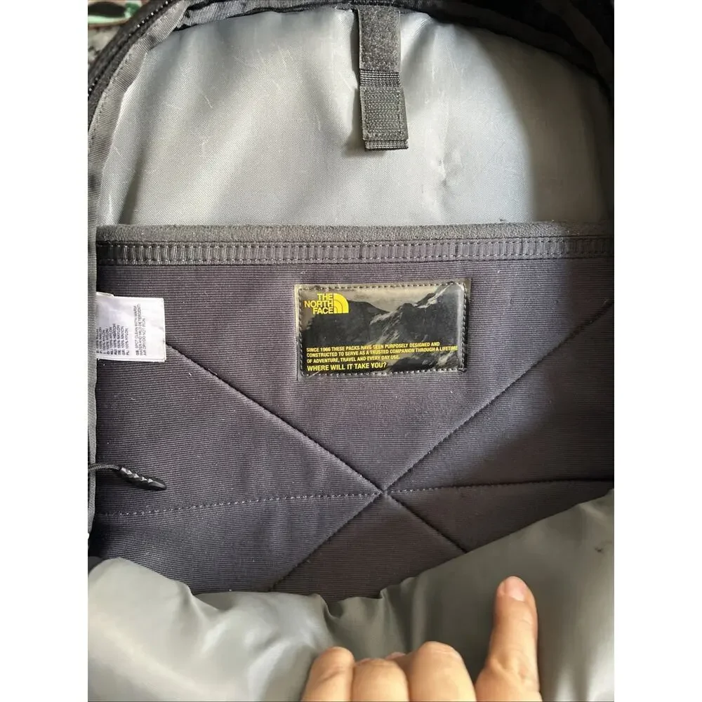 The North Face Recon Backpack FlexVent Suspension Black Holds 15” Laptop VGUC